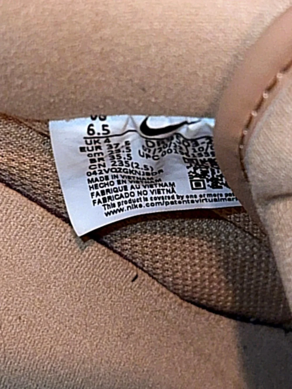 Nike Low-Top Sneakers in Tan/White - Picture 7 of 15